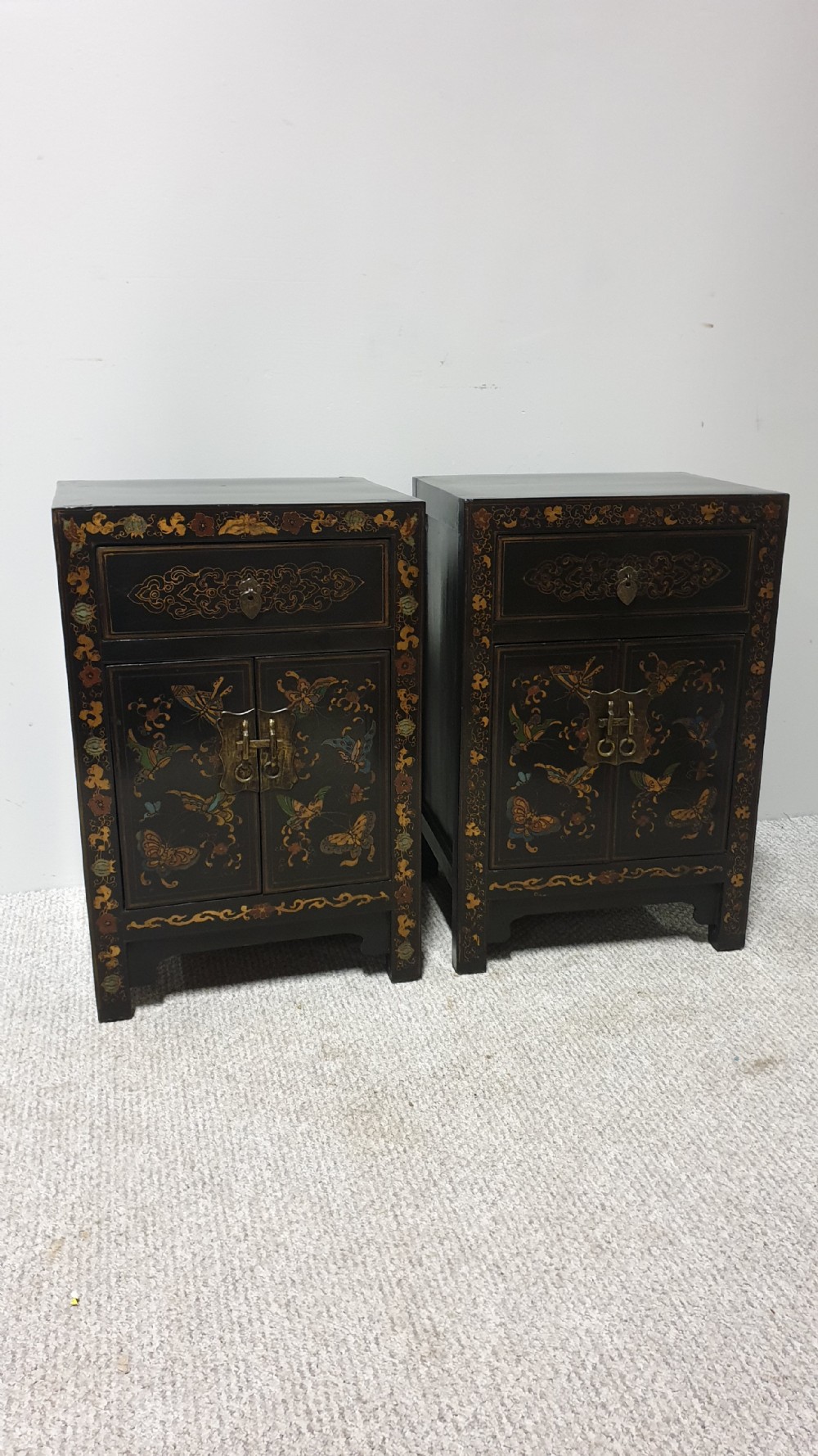 Very Nice Pair Oriental Bedside Lamp Cabinets View II