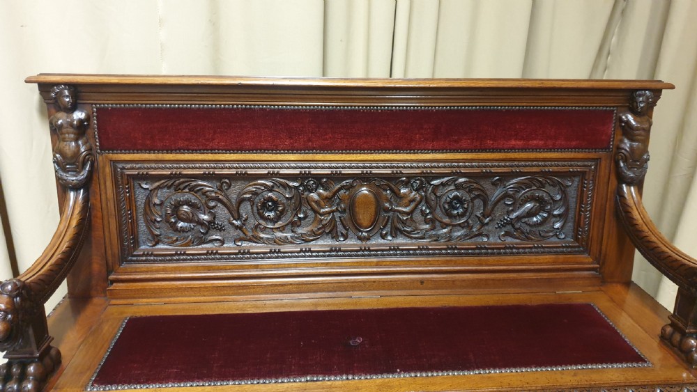 Magnificent Walnut Bench 'Gillows of lancaster' View III