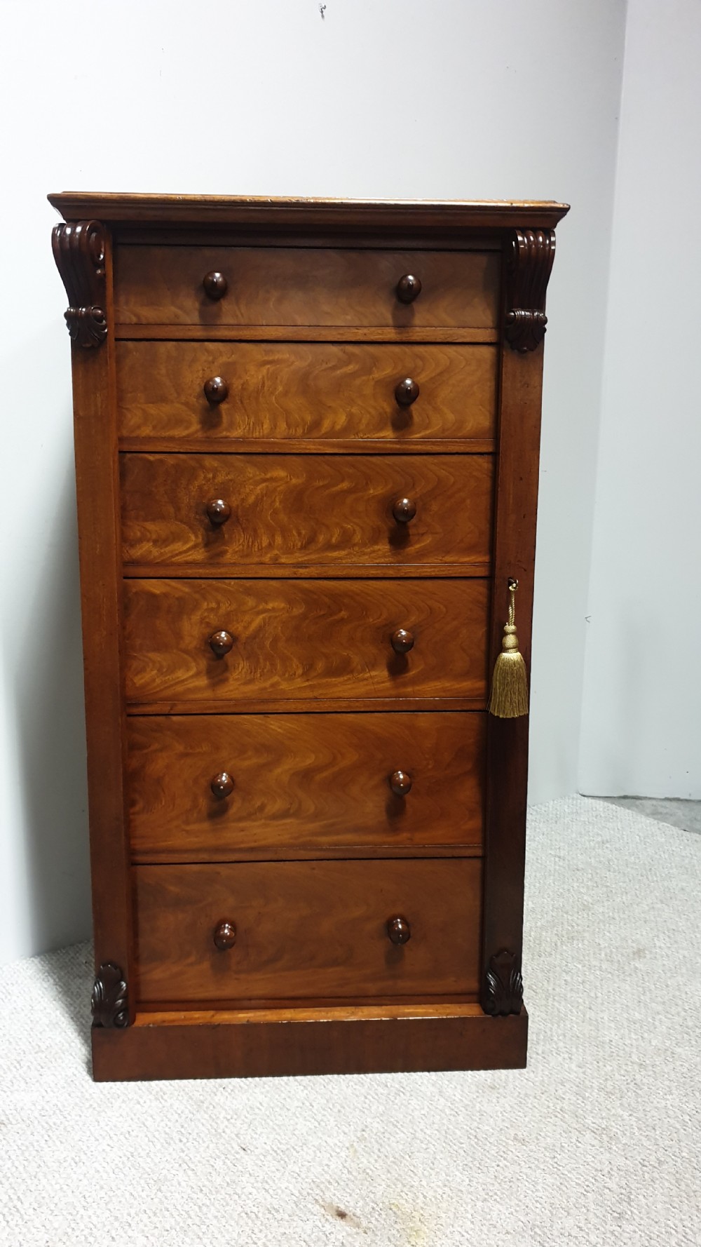 Top Quality Victorian Mahogany Wellington Chest of Drawers