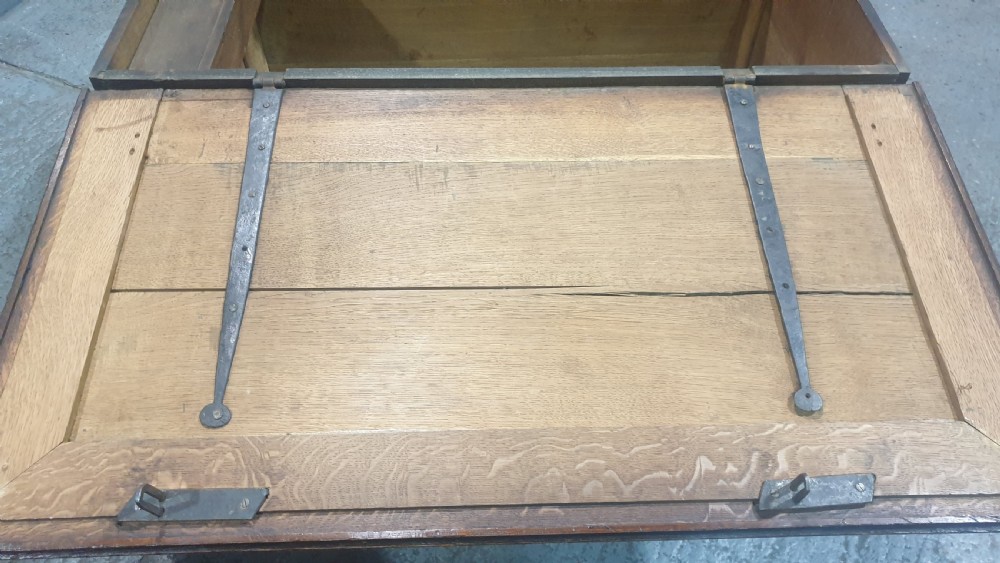 Double Lock Oak Coffer View VII