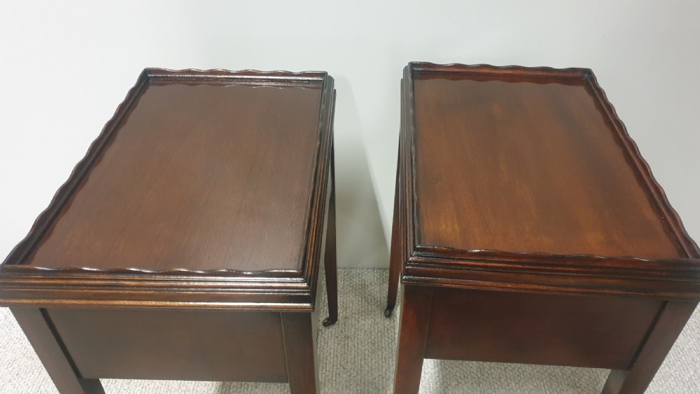 Super Pair Mahogany Bedside Lamp Tables View XI