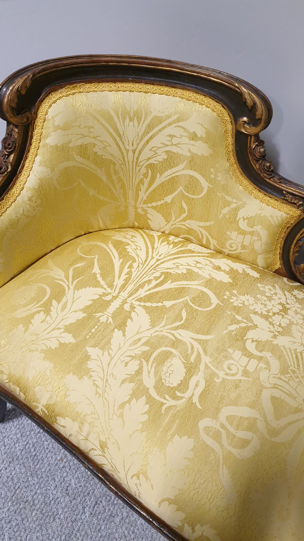 Superb French Couch View VI
