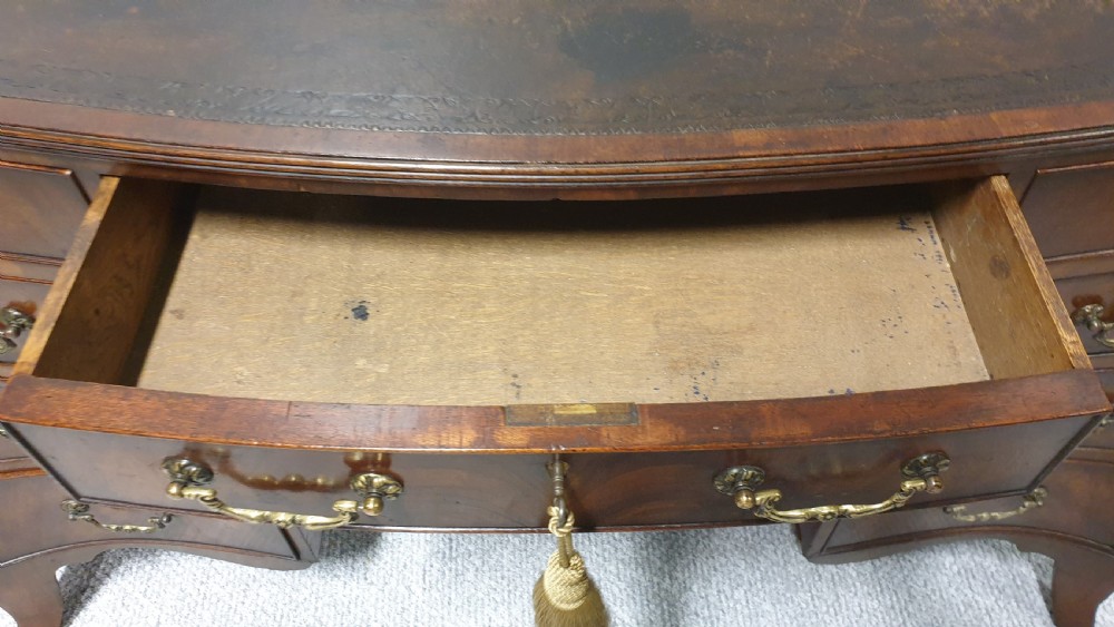 Serpentine Mahogany Desk View VIII