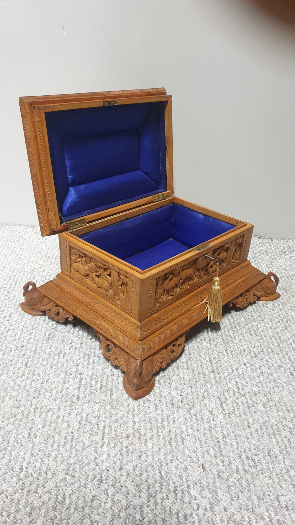 Wonderful Asian Carved Jewellery Casket View XVII