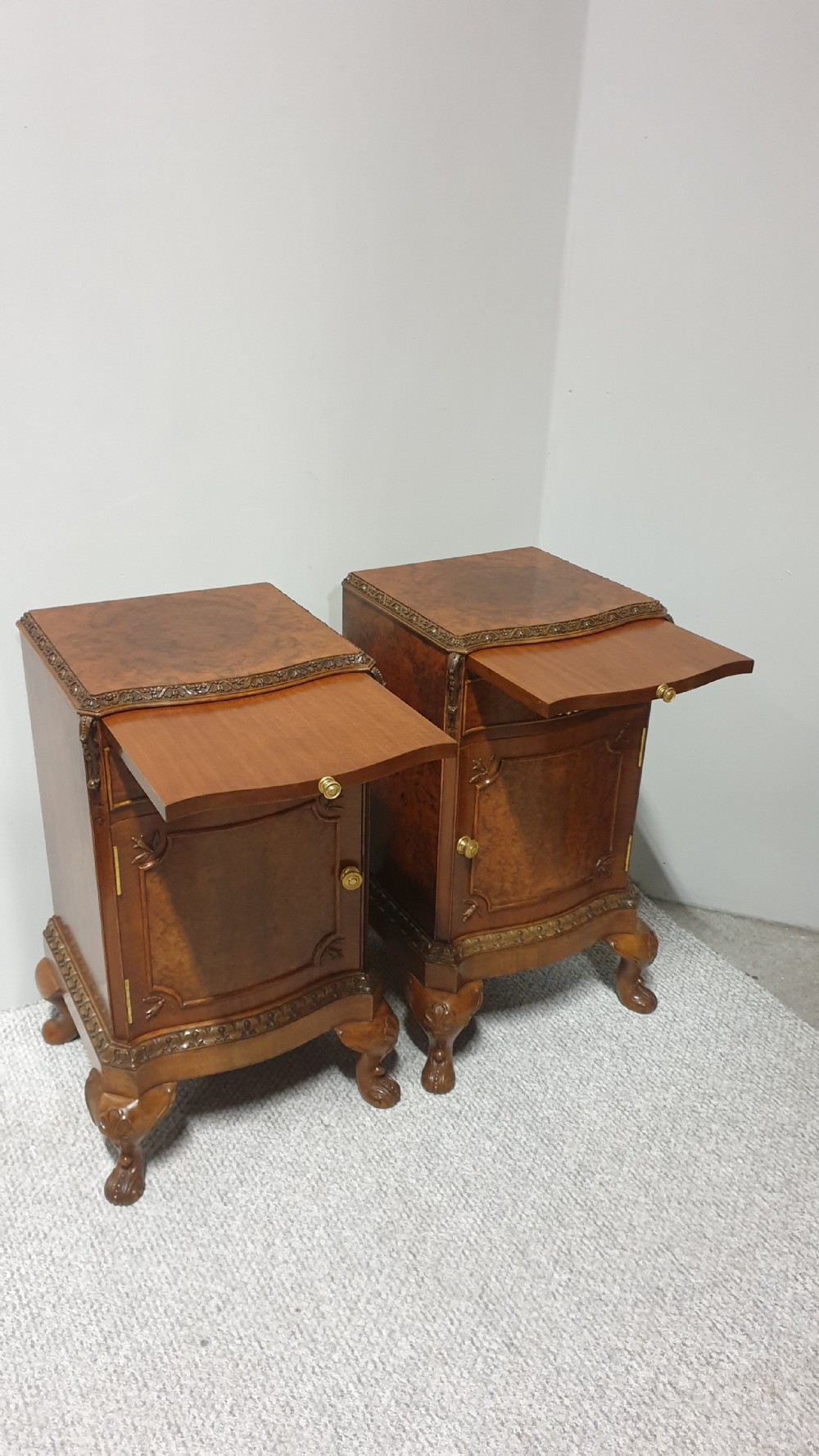 Top Quality Burr Walnut Bedside Lamp Cabinets View XV