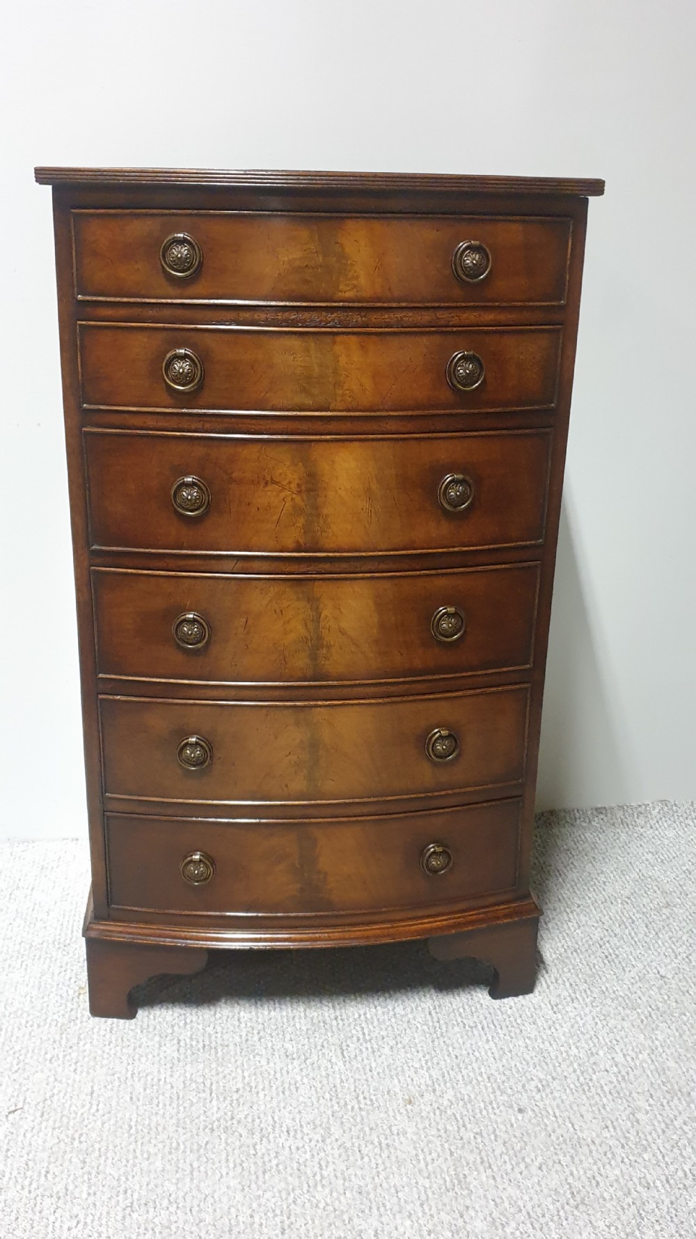 Good Mahogany Bowed Chest of Drawers View III