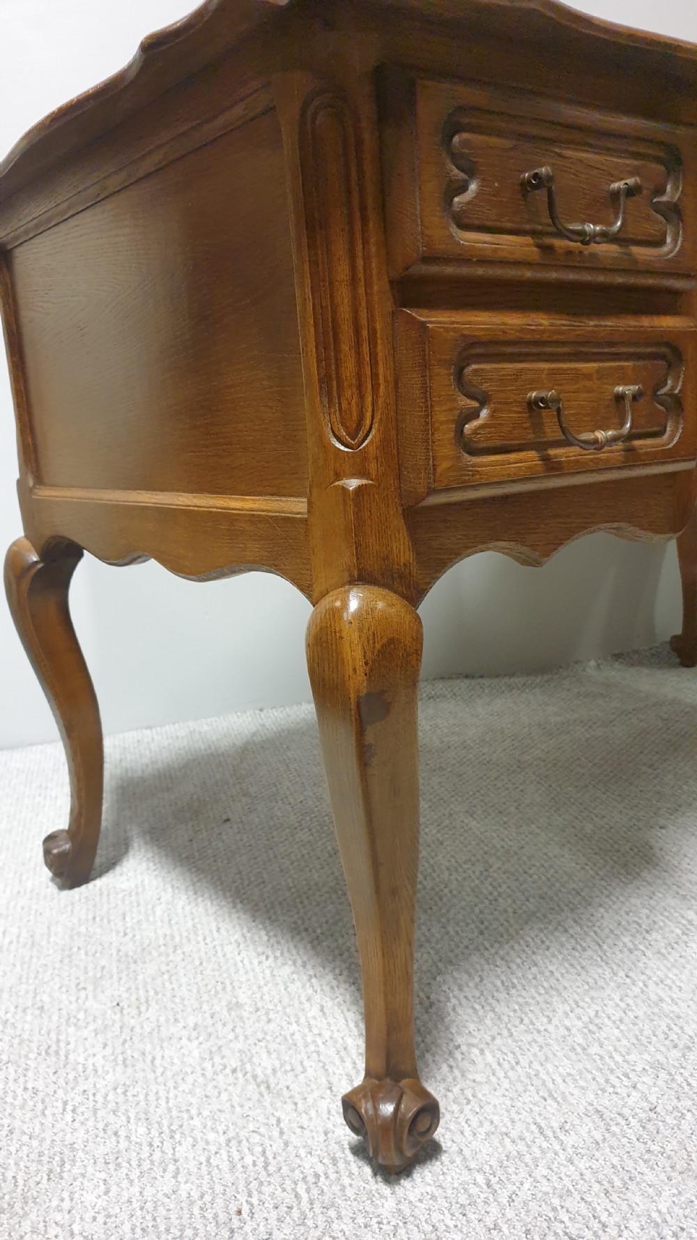 Very Nice Freestanding French Oak Kneehole Desk View VI
