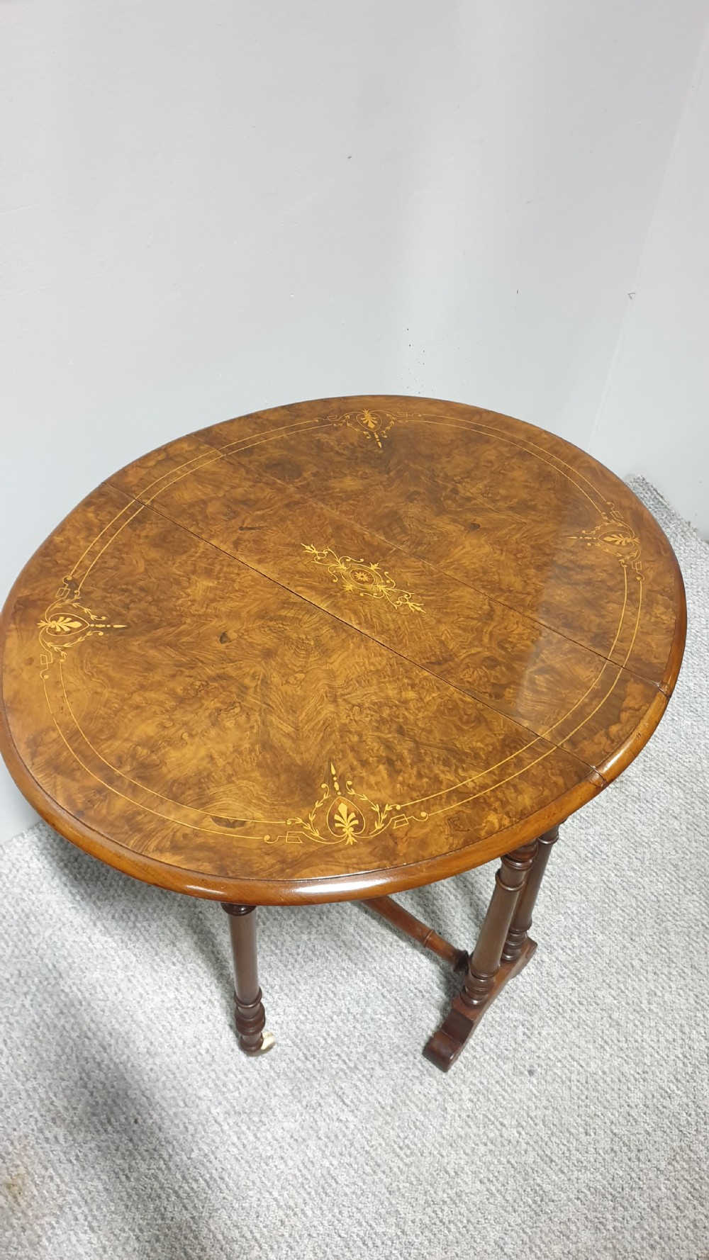 Pretty Victorian Baby Sutherland Table View VII