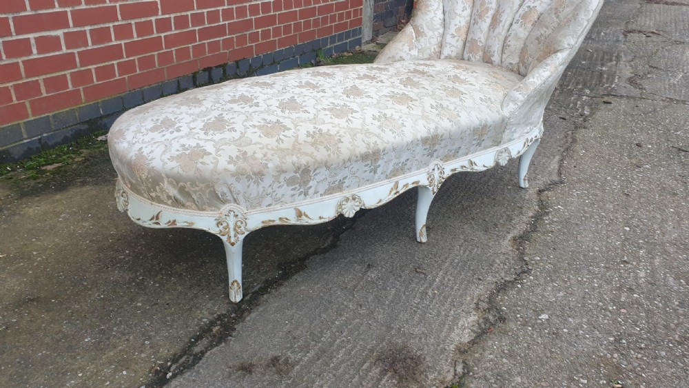 Superb Painted and Parcel Gilt Chaise Day Bed View IX