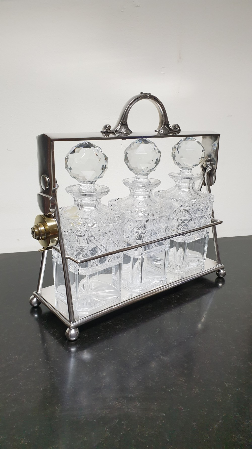 Super Silver Plate Tantalus View III