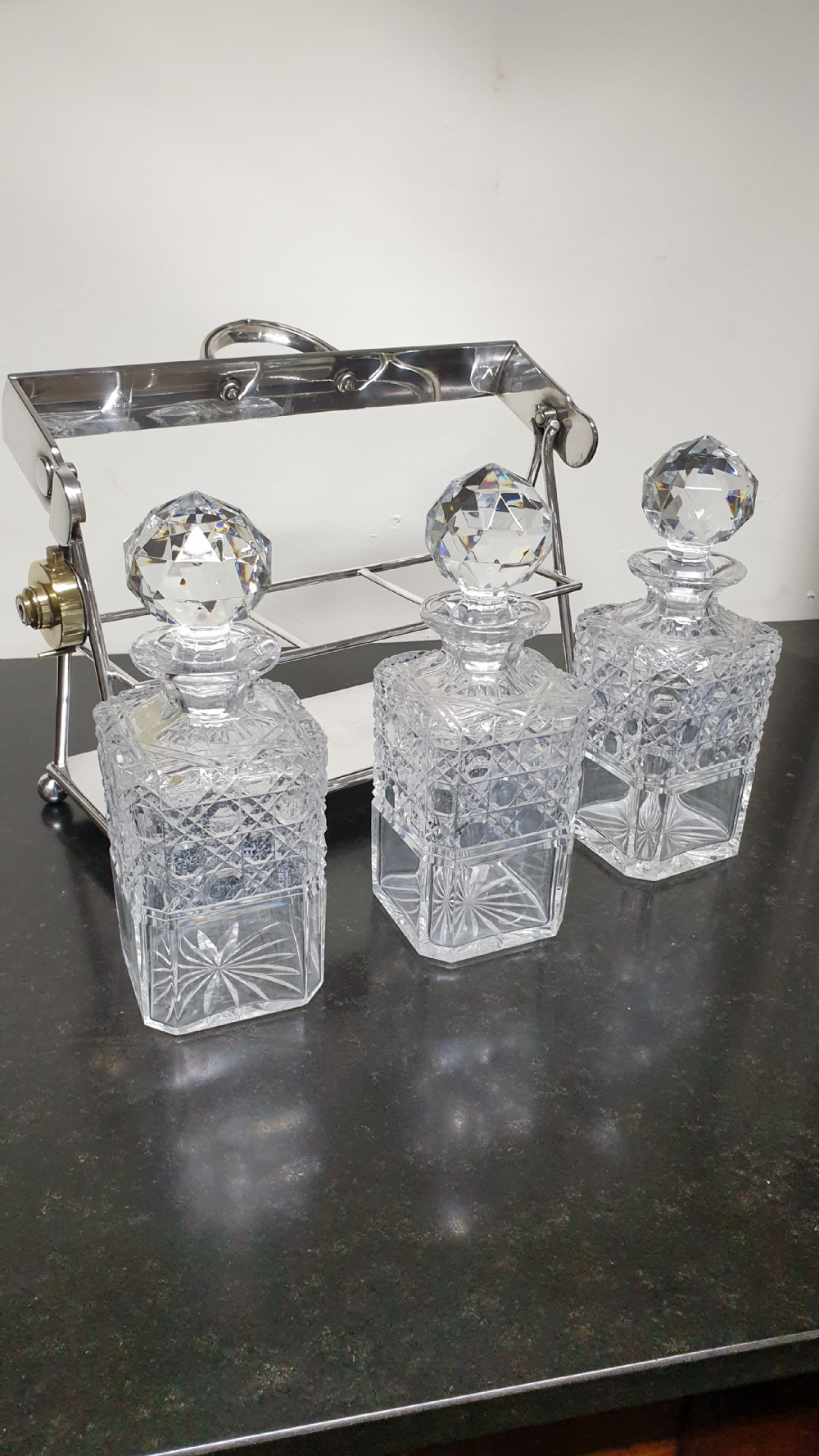 Super Silver Plate Tantalus View V