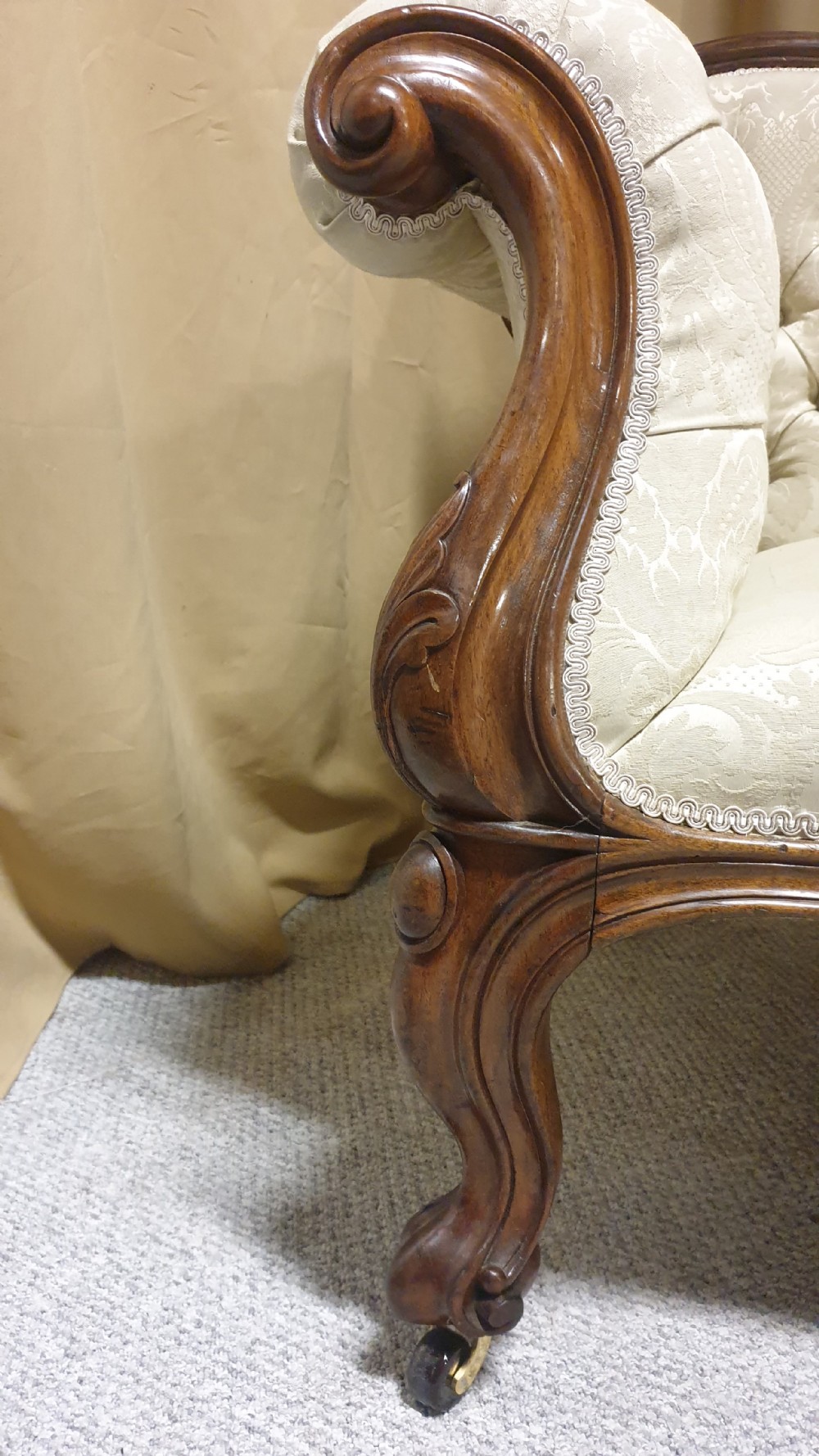 Outstanding Victorian Cameo Backed Mahogany Sofa View X