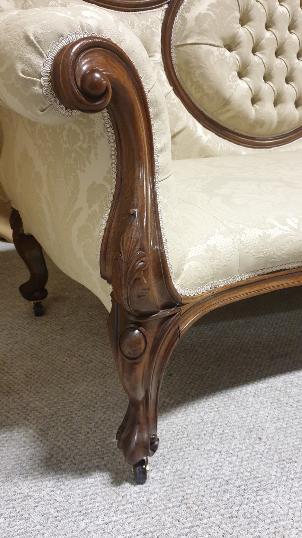 Outstanding Victorian Cameo Backed Mahogany Sofa View XI