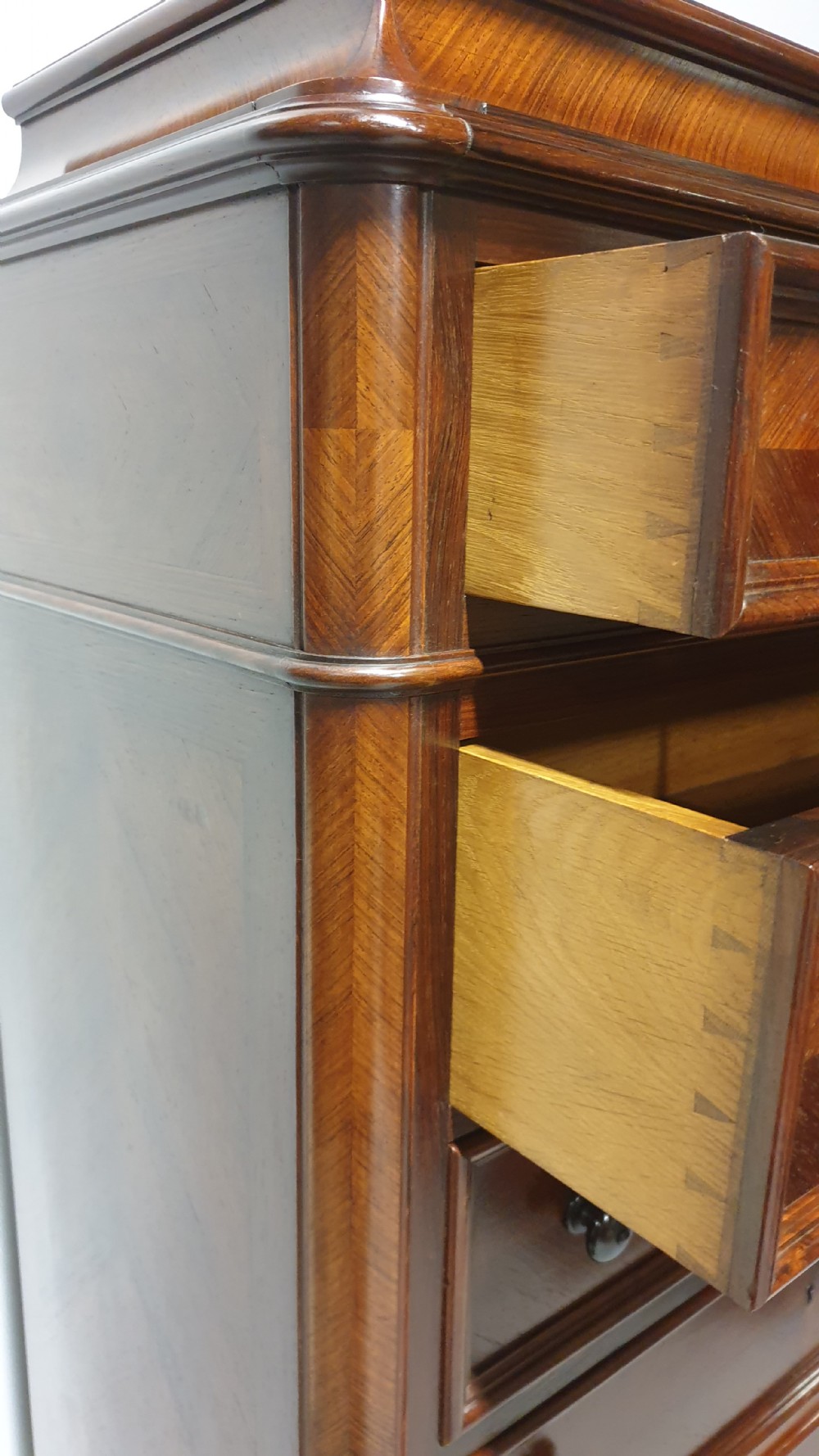 Superb French Rosewood Semanier Chest of Drawers View VII