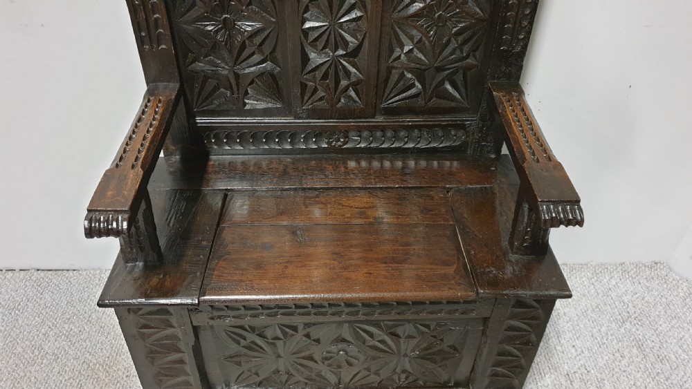 C16th Oak Monks Bench Settle of Small Proportions View IV