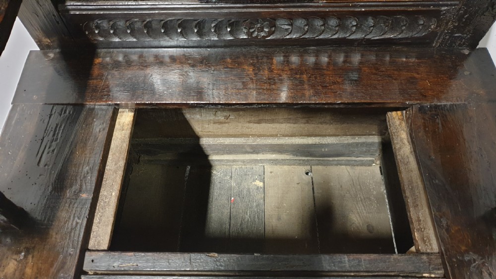 C16th Oak Monks Bench Settle of Small Proportions View V