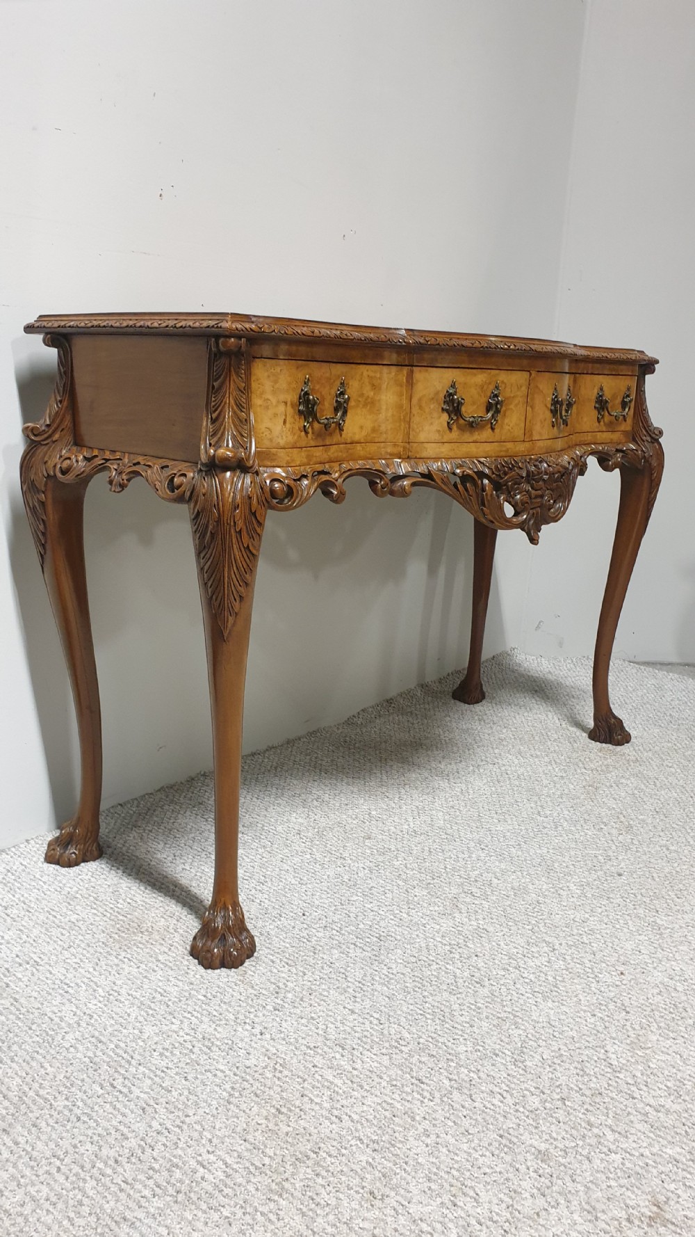 High Quality Burr Walnut Sideboard  View XVI