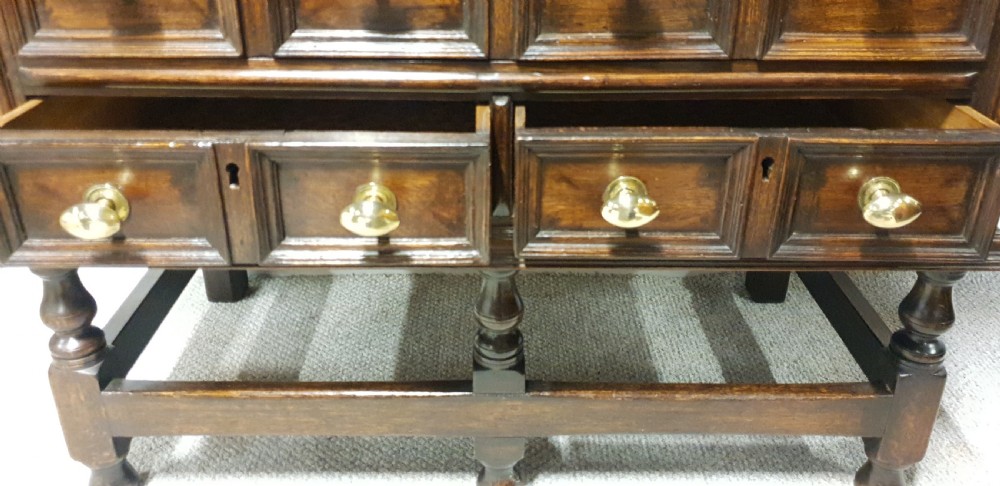 Good Period Oak Chest of Drawers Server View VIII