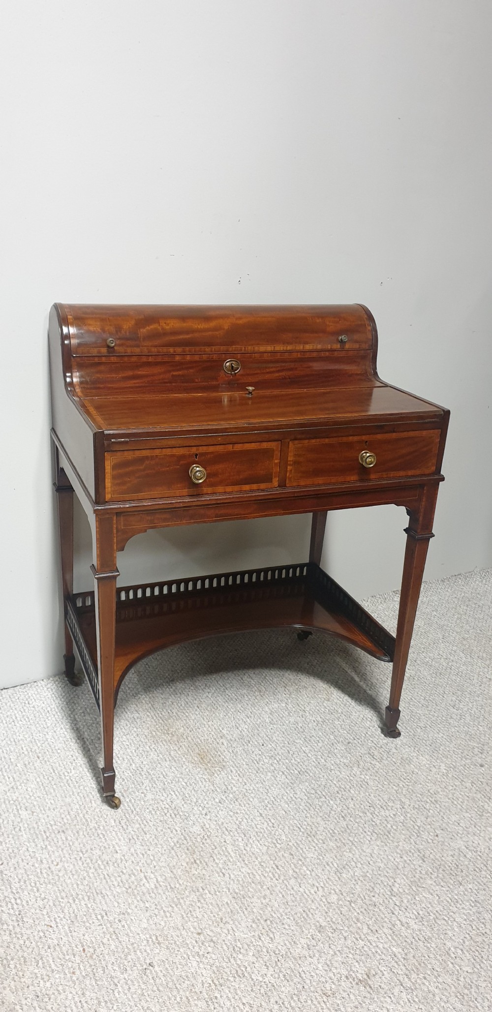 Pretty Mahogany Ladies Desk