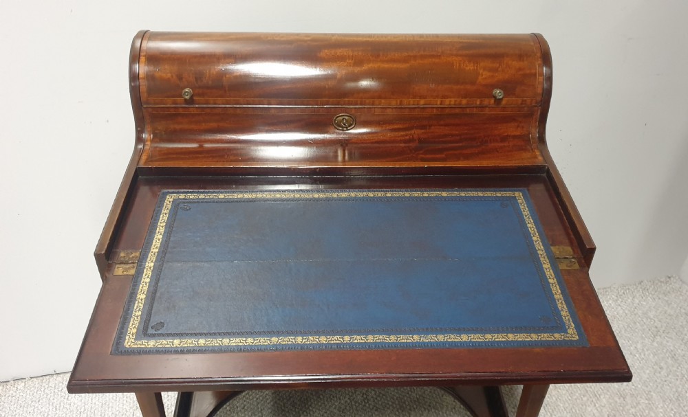 Pretty Mahogany Ladies Desk View X
