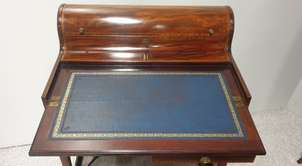 Pretty Mahogany Ladies Desk View XI