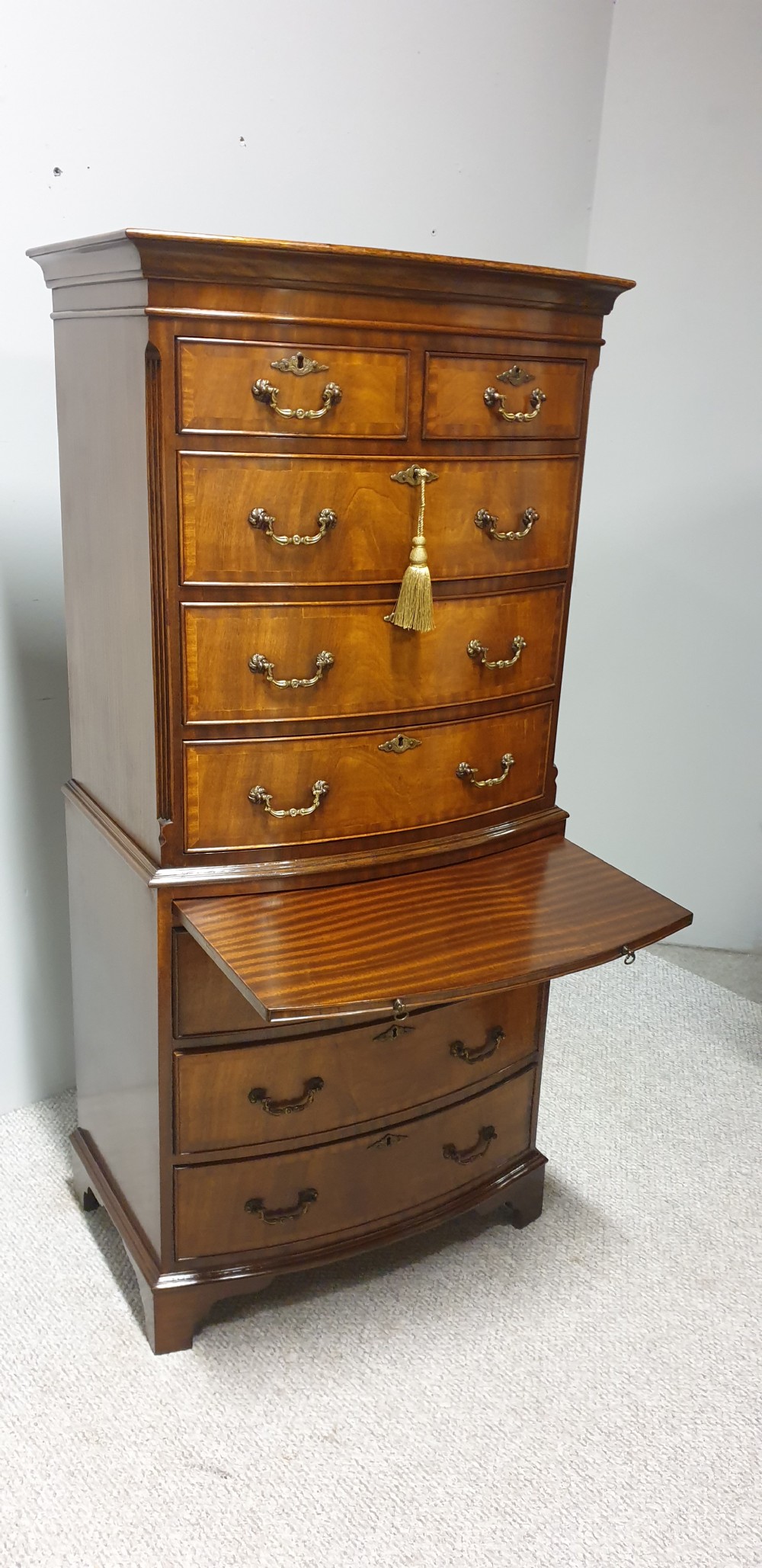 Very Good Mahogany Chest on Chest of Drawers View X