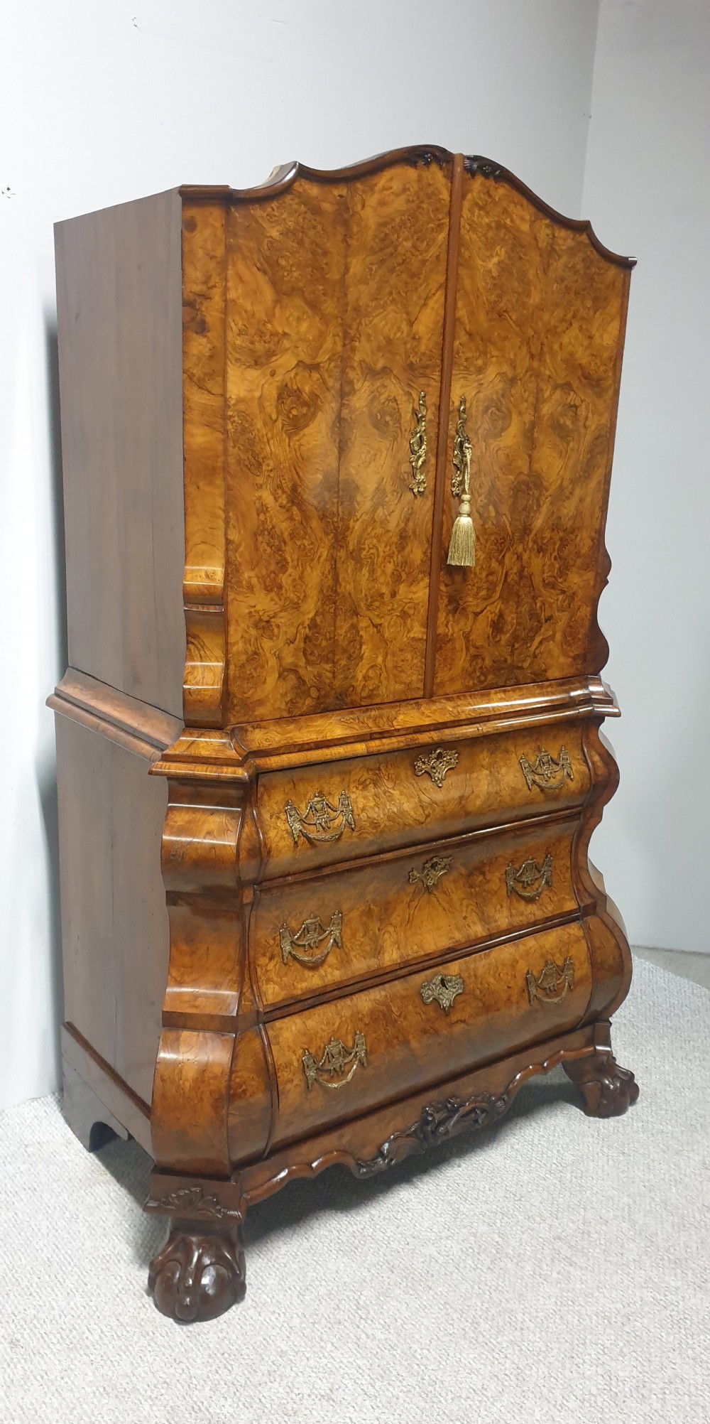 C18th Burr Walnut Secretaire