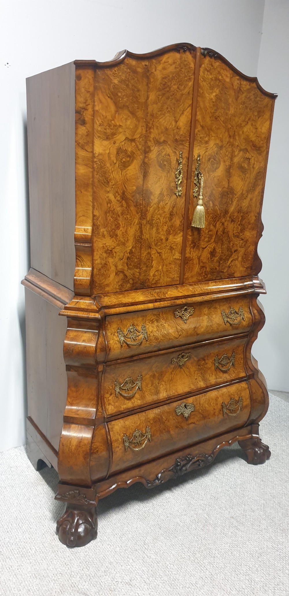 C18th Burr Walnut Secretaire View XVI