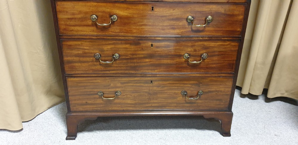 Very Nice Georgian Mahogany Chest on Chest of Drawers View V