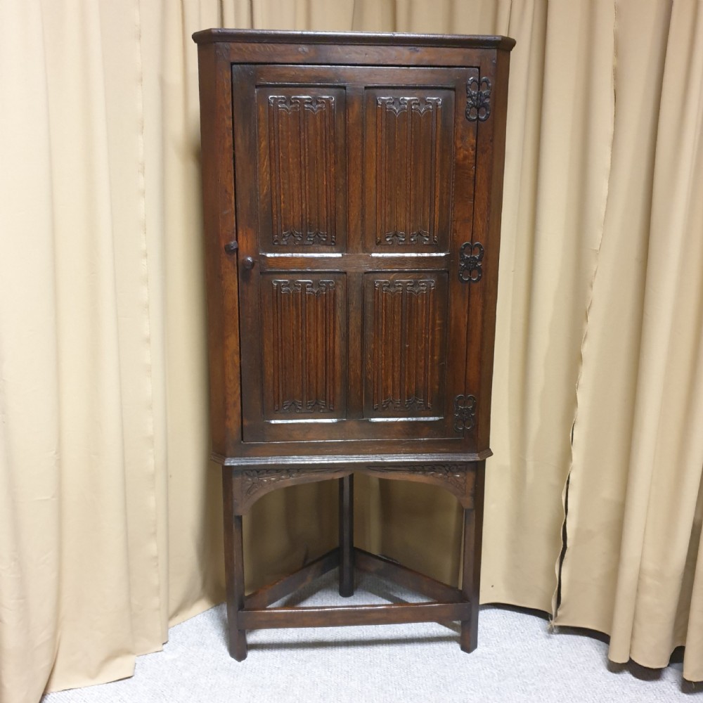 Good Oak Corner Cabinet on Stand View II