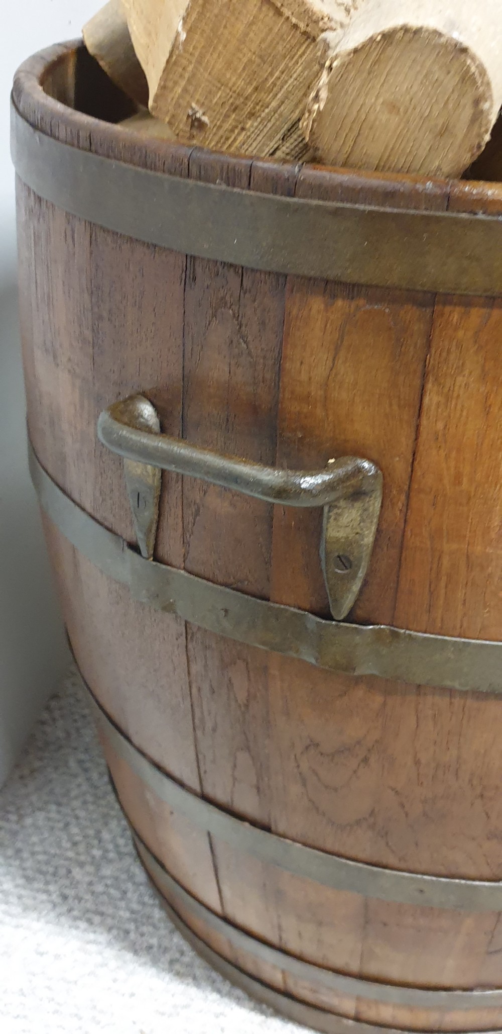 Large Oak Log Bin View IV