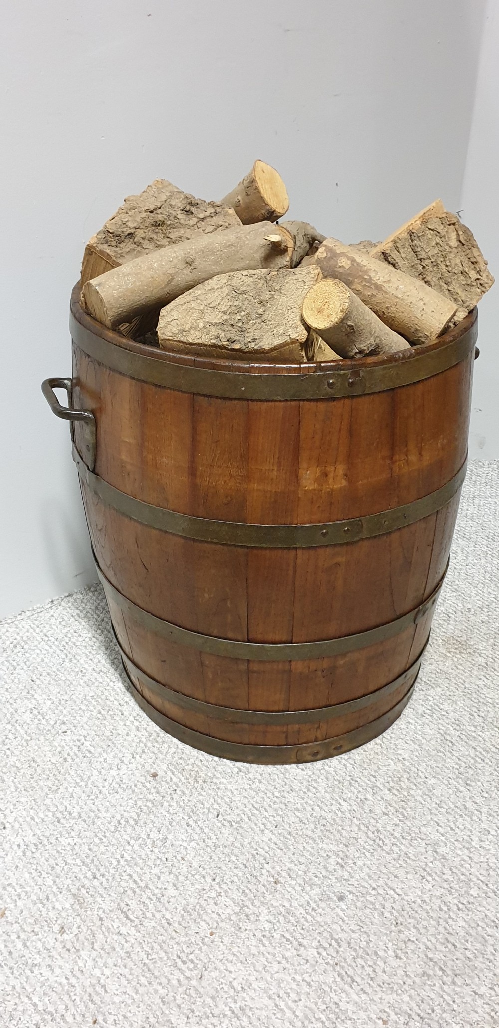 Large Oak Log Bin View V