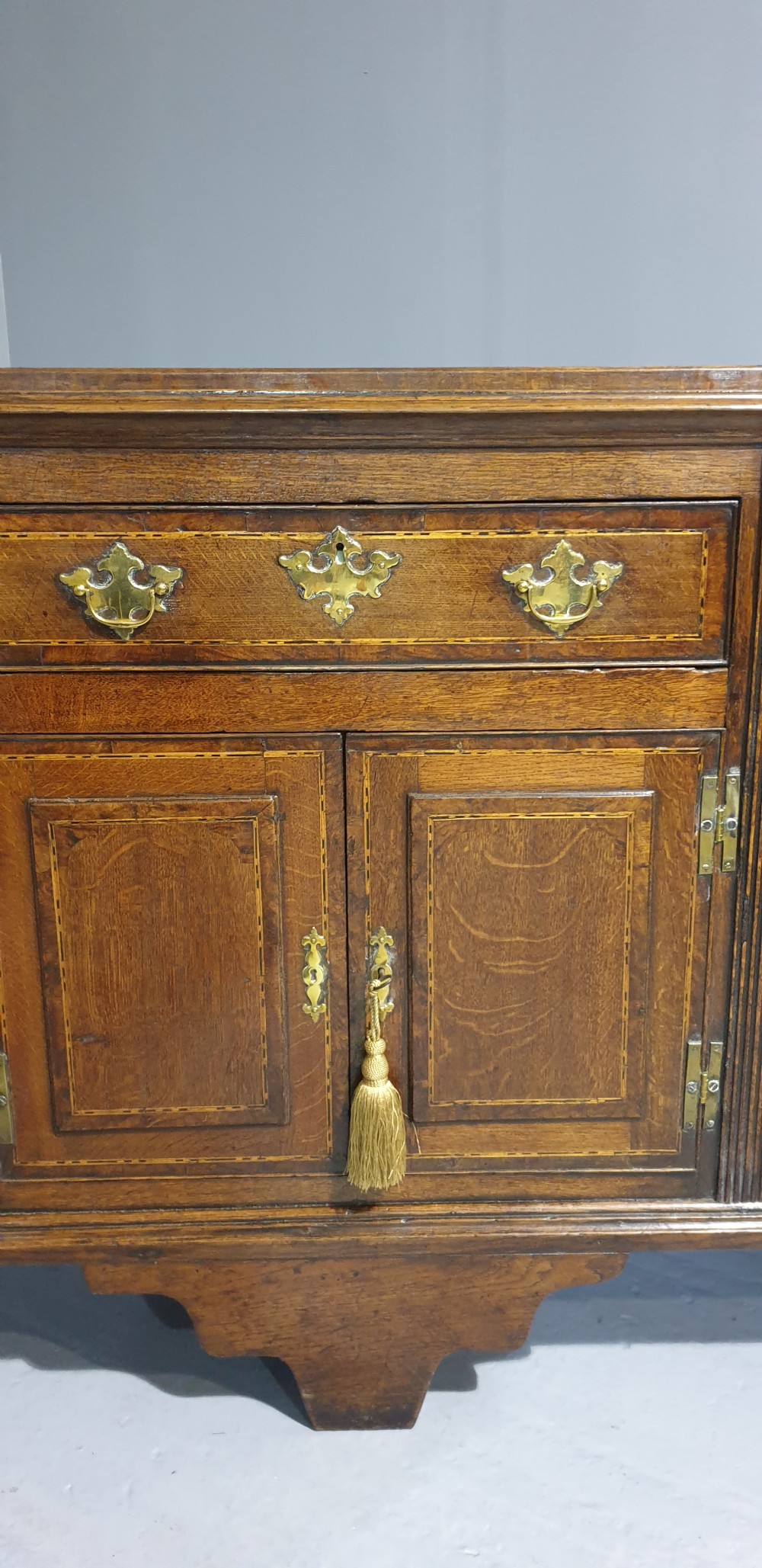Superb C18TH Oak Dresser Base View III