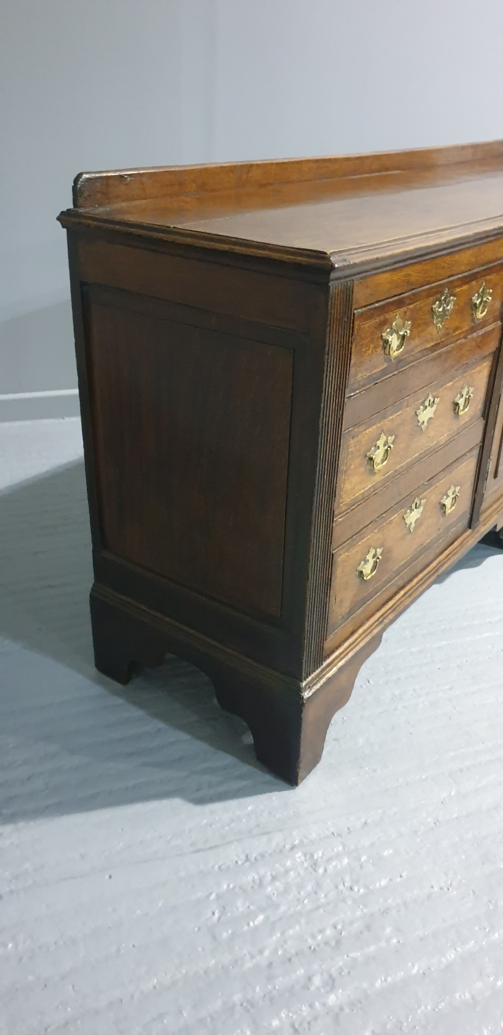 Superb C18TH Oak Dresser Base View VIII
