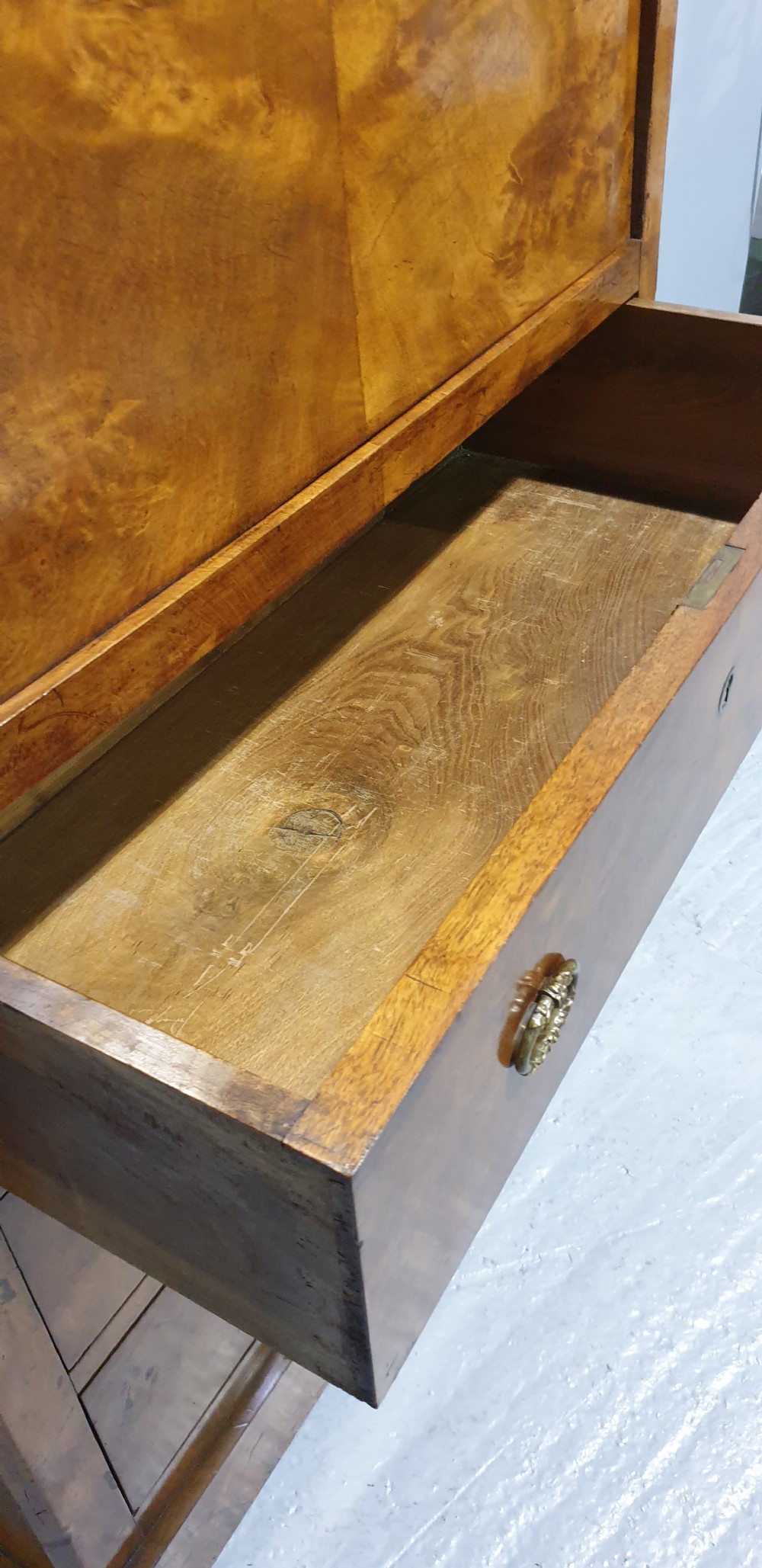 Super French Burr Walnut Escritoire View VIII