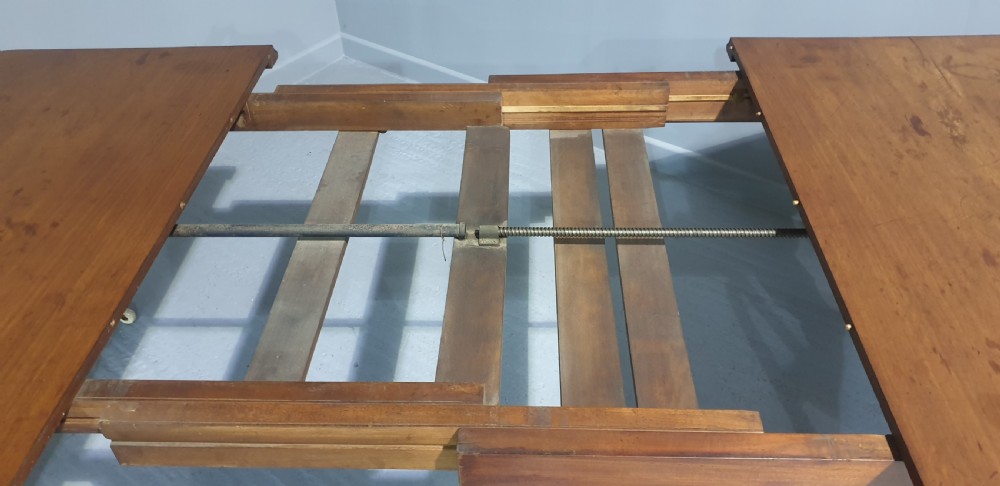 William 4th Mahogany Extending Dining Table View X