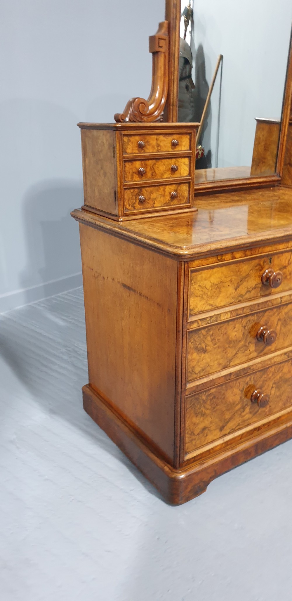 Outstanding Burr Walnut Dressing Table View XV