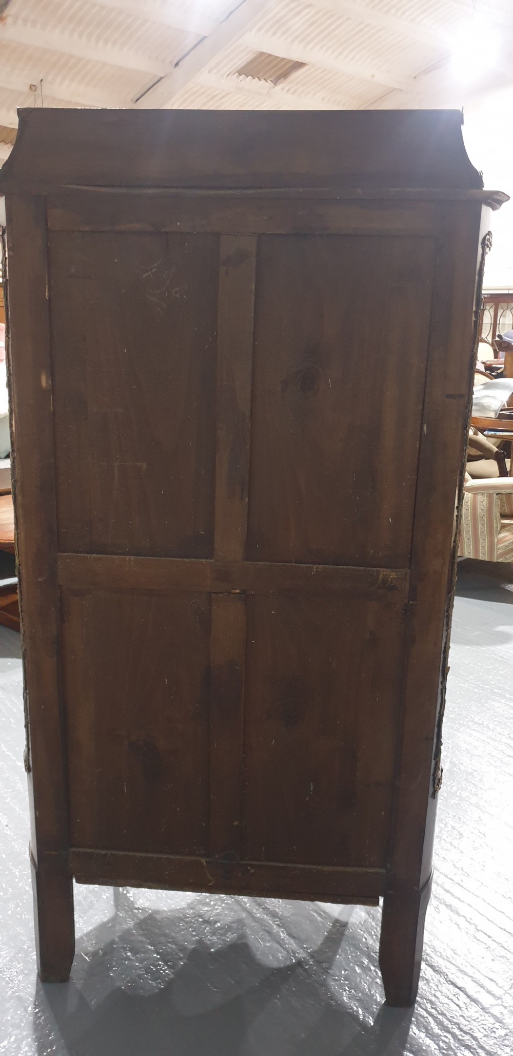 An antique French Louis XV style glazed vitrine display cabinet featuring curved glass sides, floral marquetry inlay, and detailed ormolu mounts. View XII