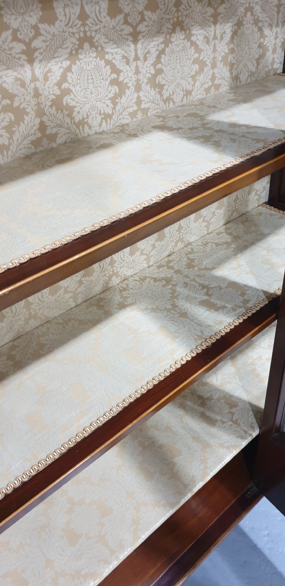 Top Quality Inlaid Mahogany Display Cabinet View XIV
