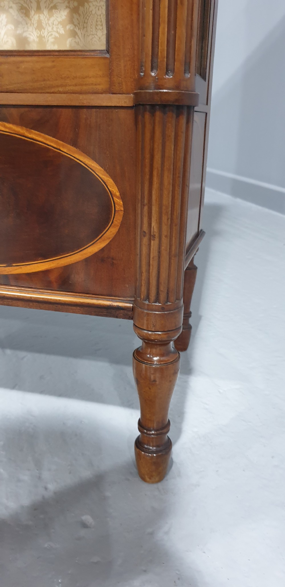 Top Quality Inlaid Mahogany Display Cabinet View XVII