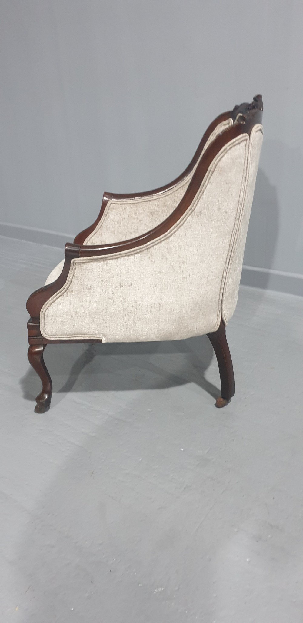 Lovely Mahogany Library Easy Chair View XI