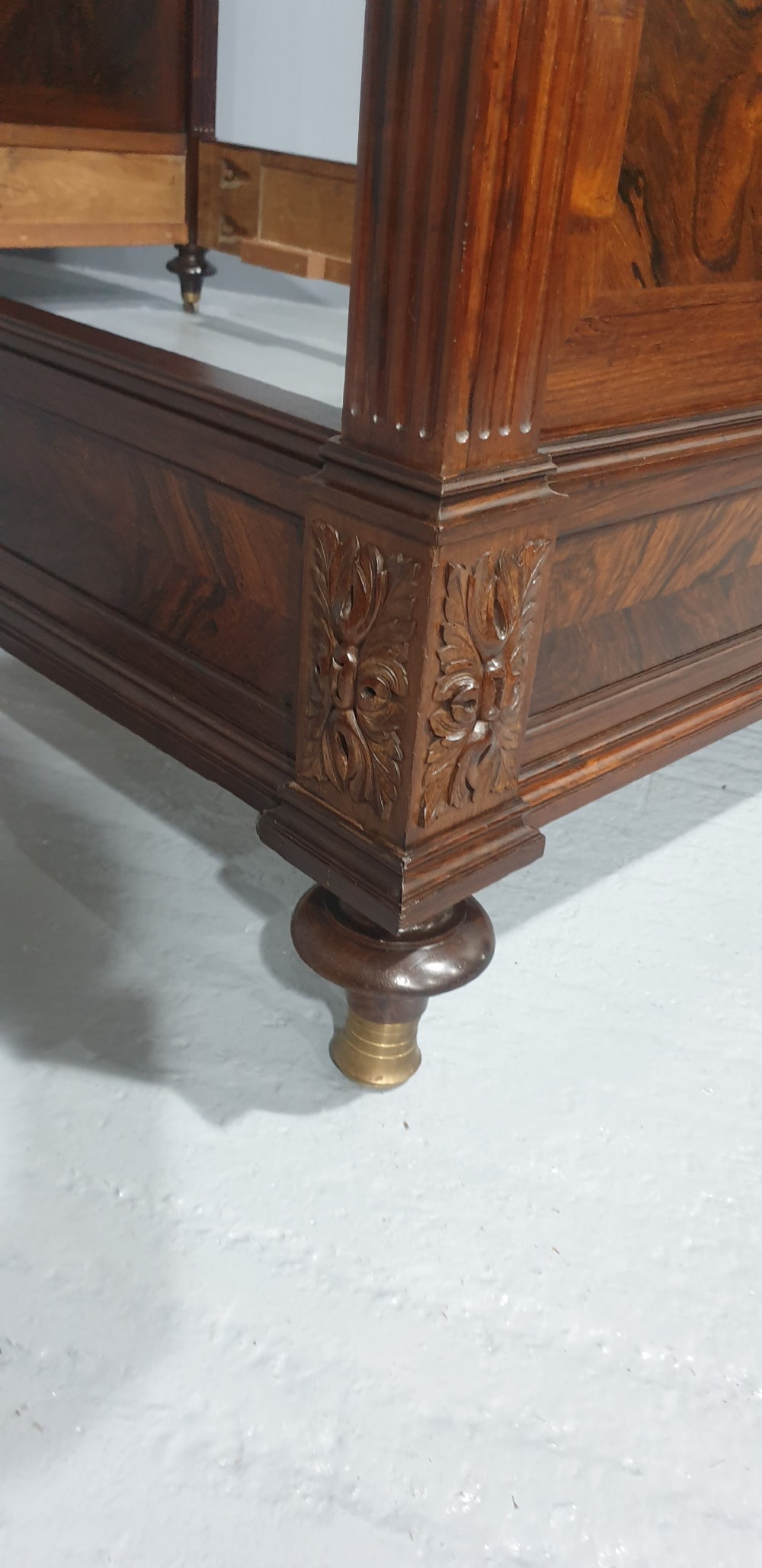 Outstanding French Kingwood Double Bed View IX