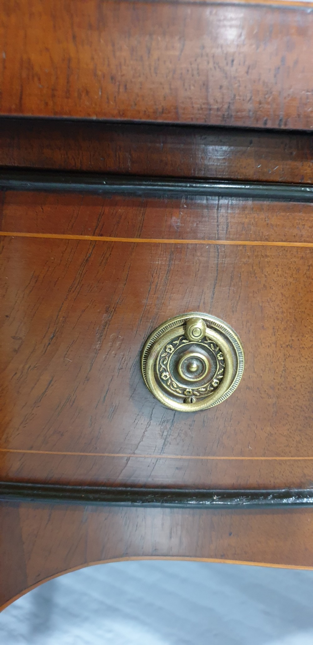 Serpentine Georgian Mahogany Sideboard View VIII