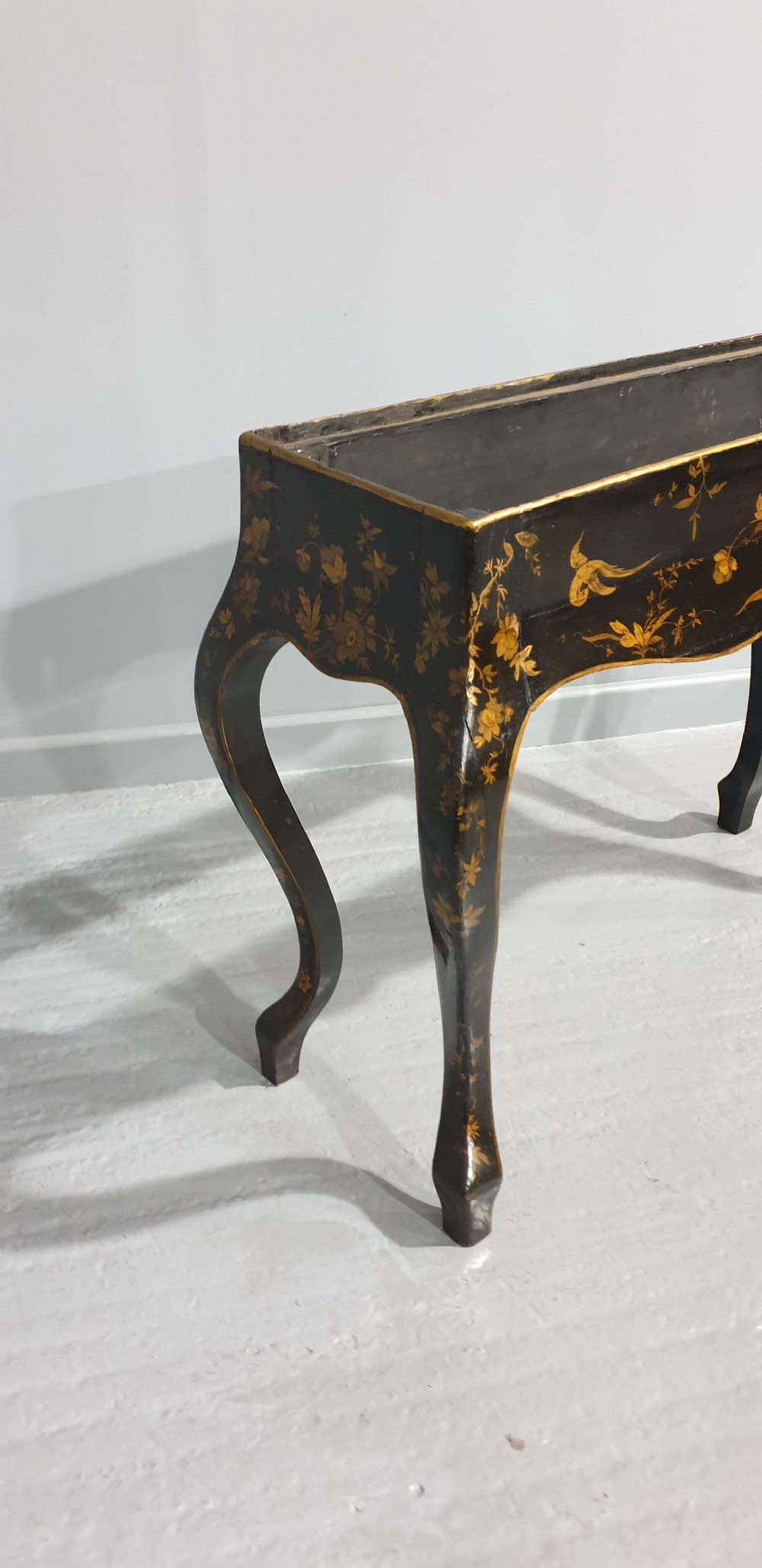 C18th Chinoiserie Laquered Cabinet on Stand View XXI