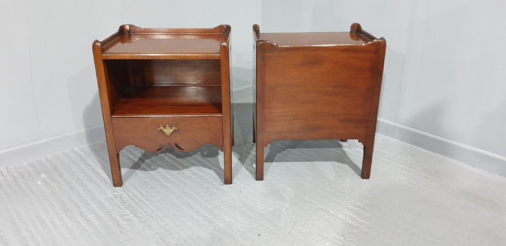 Super Pair Georgian Mahogany Bedside Cabinets View VI