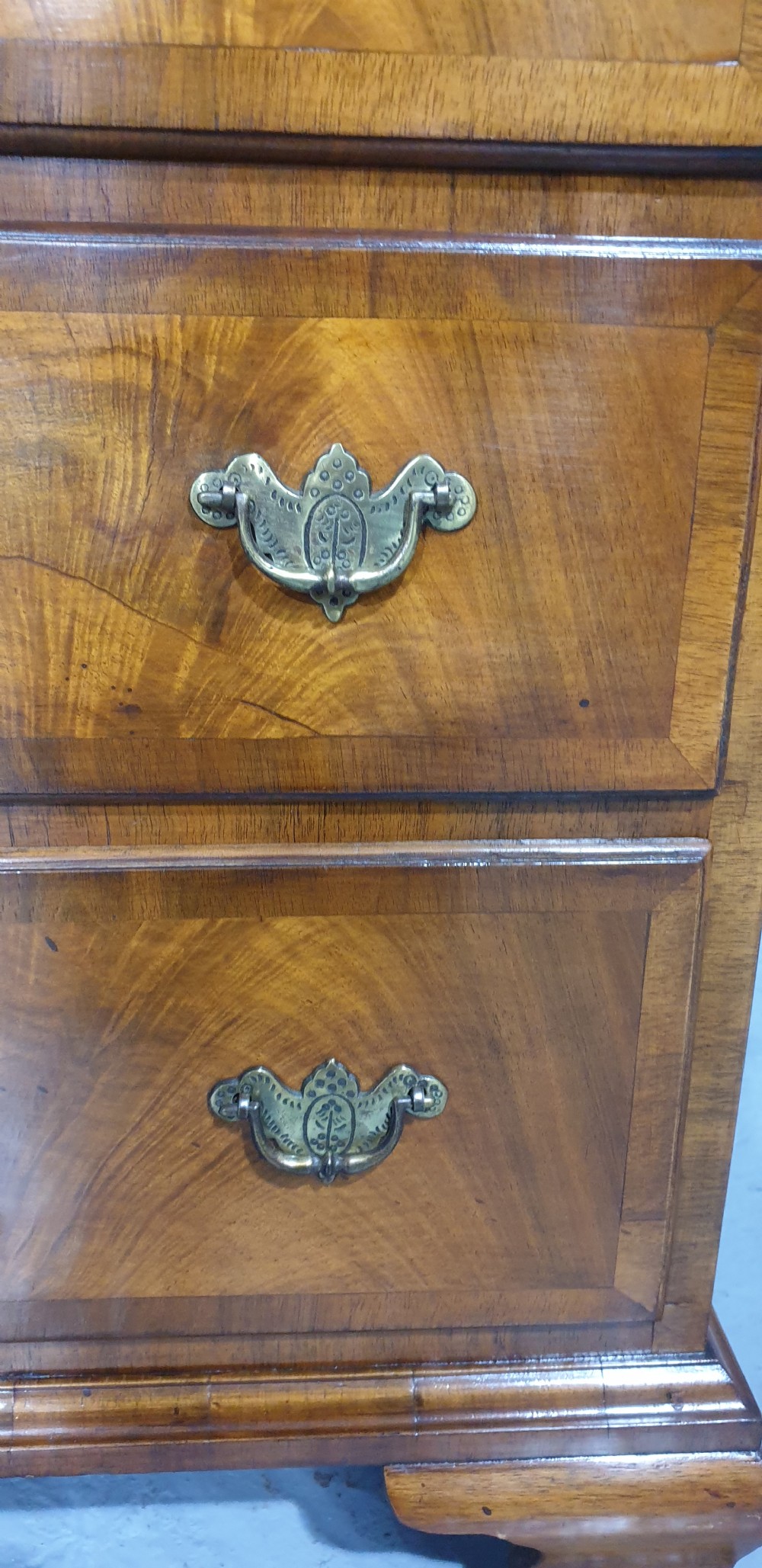 Pretty Walnut Chest of Drawers with Brushing Slide View VI
