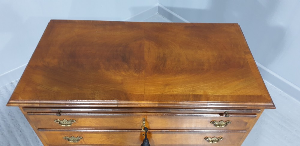 Pretty Walnut Chest of Drawers with Brushing Slide View VIII