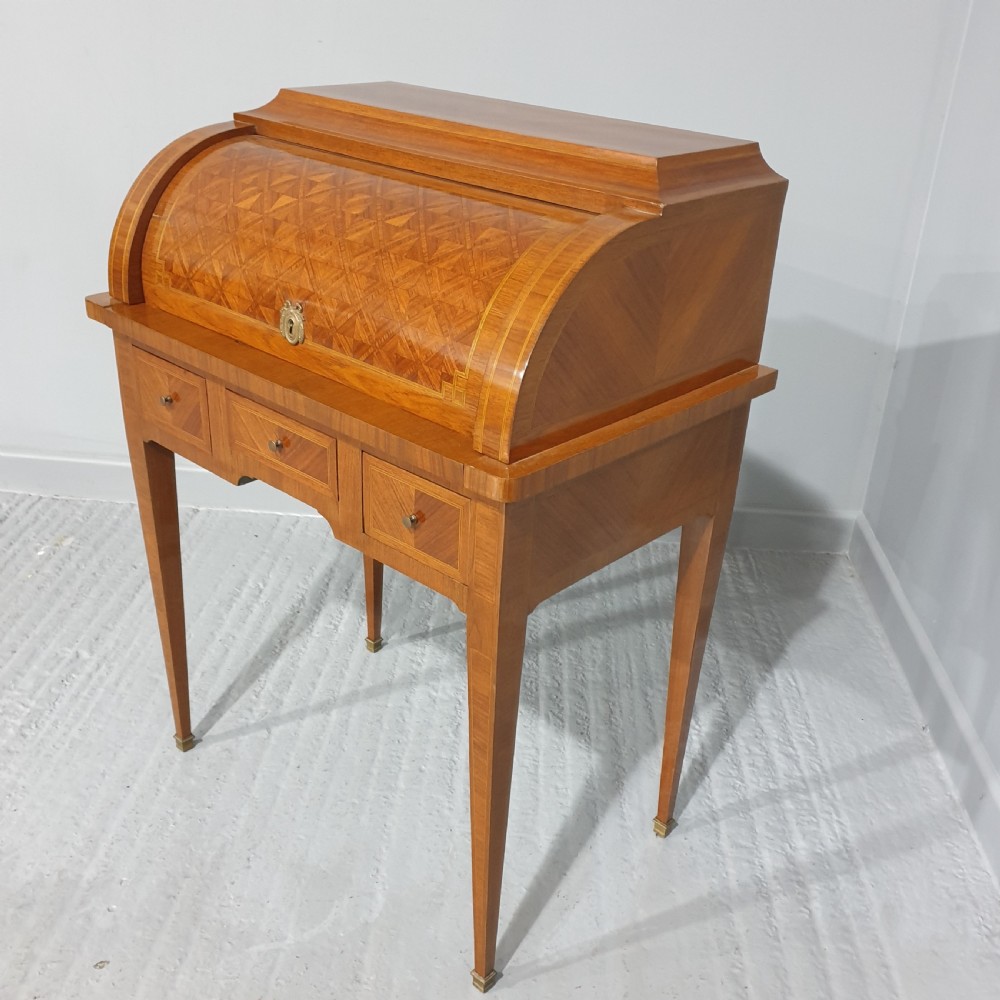 Fabulous Ladies Writing Bureau of Small Proportions