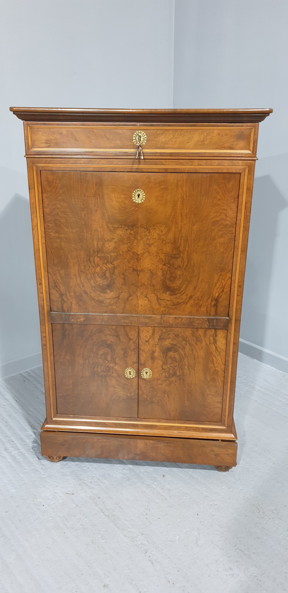 Outstanding Burr Walnut Escritoire Bureau View II