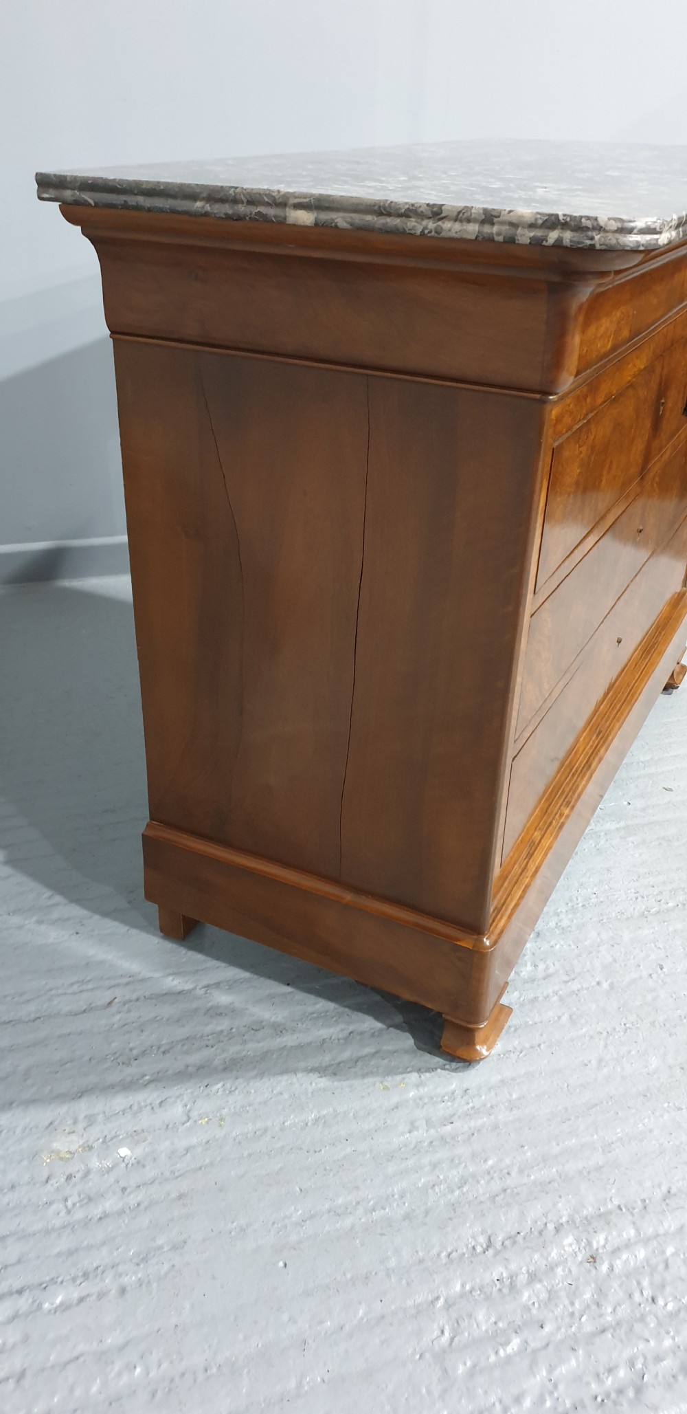 Lovely Burr Walnut Commode Chest of Drawers View VII